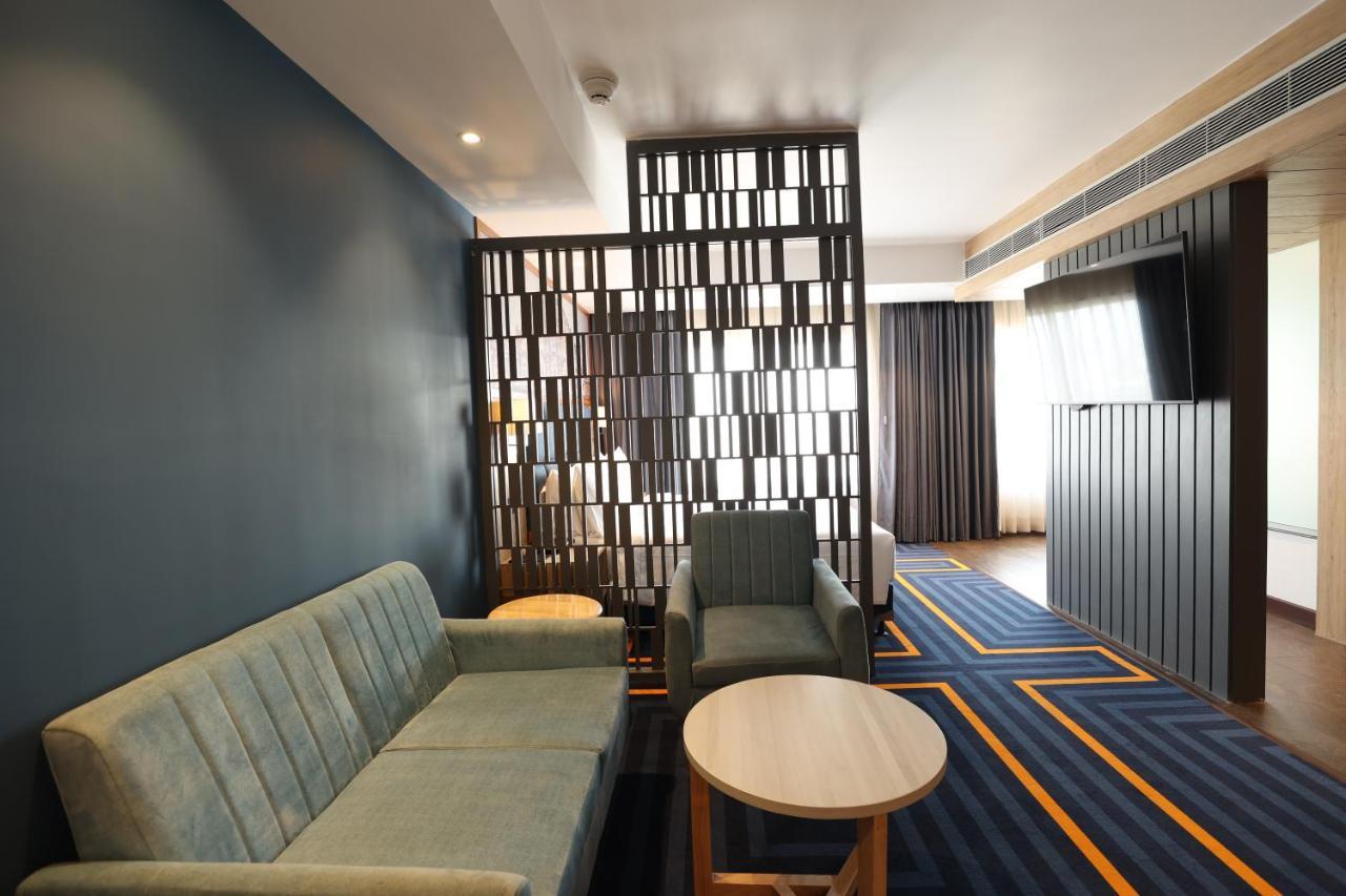 Holiday Inn Express & Suites Jaipur Gopalpura Εξωτερικό φωτογραφία