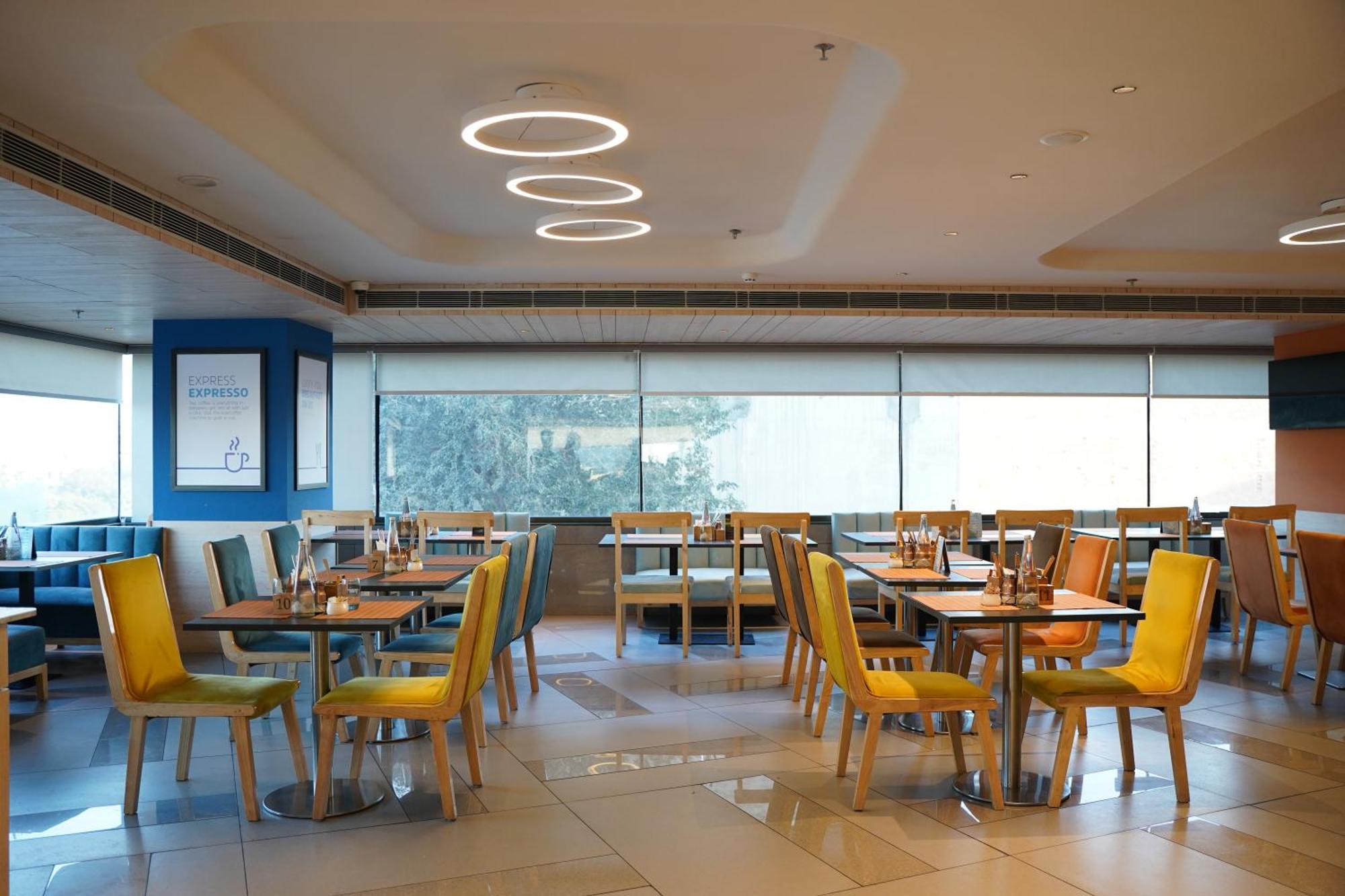 Holiday Inn Express & Suites Jaipur Gopalpura Εξωτερικό φωτογραφία