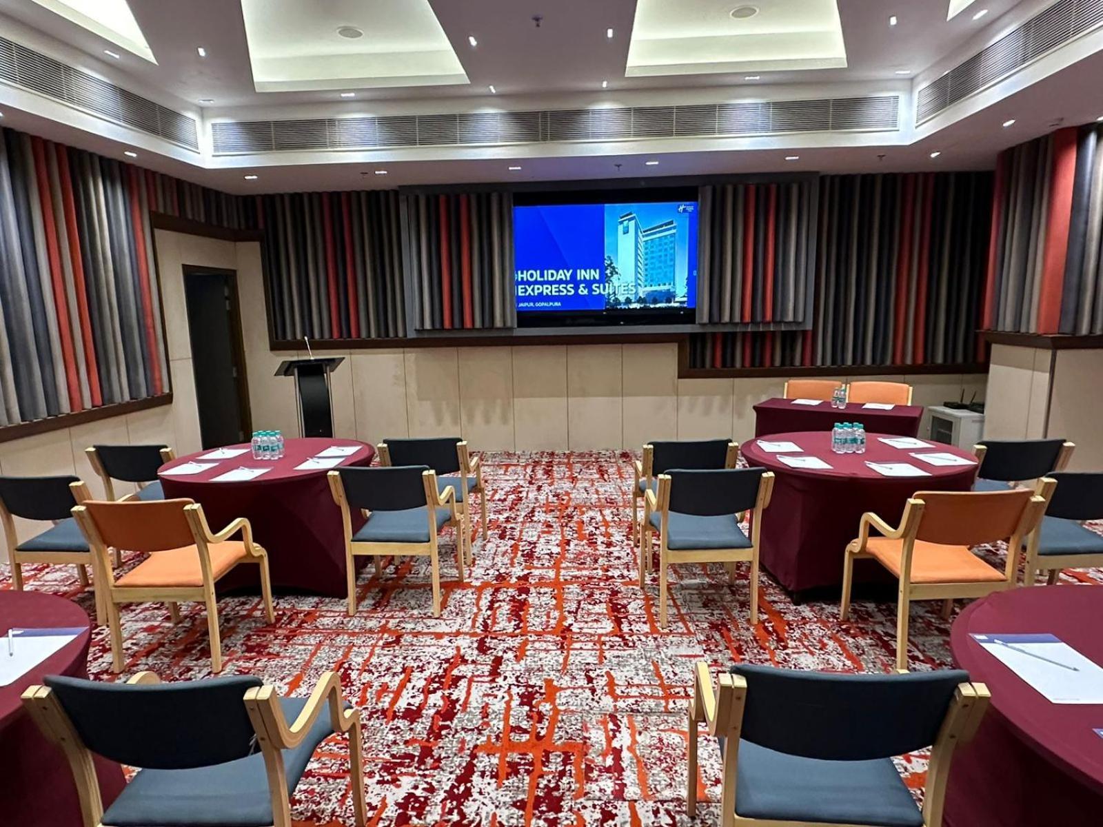 Holiday Inn Express & Suites Jaipur Gopalpura Εξωτερικό φωτογραφία