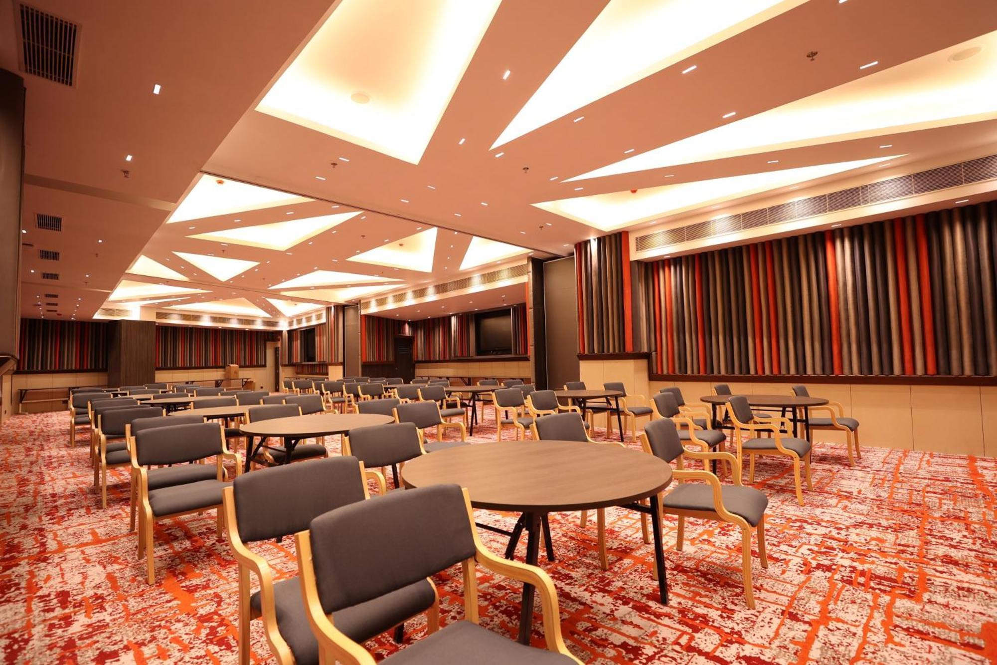Holiday Inn Express & Suites Jaipur Gopalpura Εξωτερικό φωτογραφία