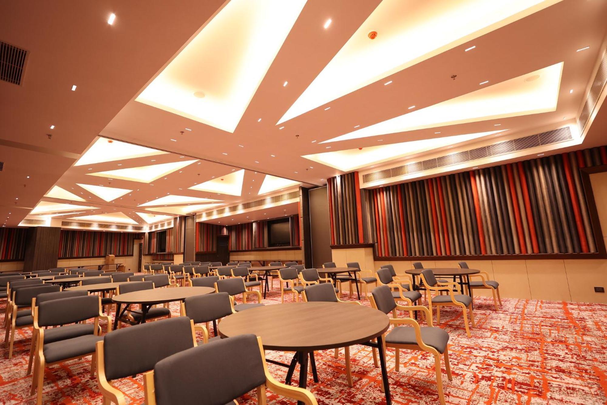 Holiday Inn Express & Suites Jaipur Gopalpura Εξωτερικό φωτογραφία